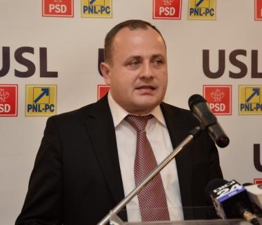 După ce a vrut să candideze împotriva lui Bolojan, PC-istul Traian Bodea îl laudă pe primarul "zi-lumină"